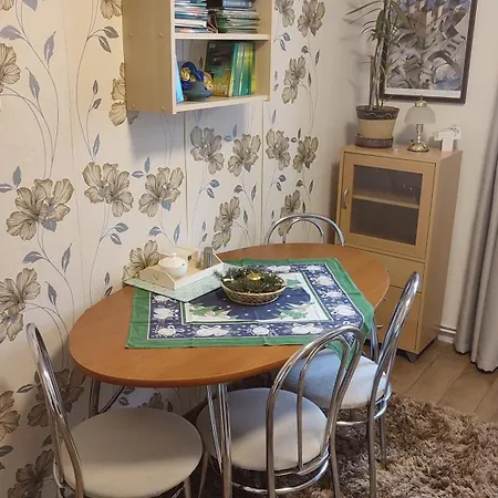 Begonia-dom S Jednou Spalnou Appartement Bešeňová