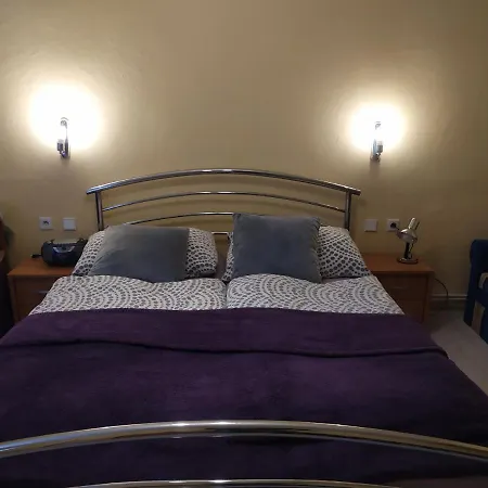 Begonia-dom S Jednou Spalnou